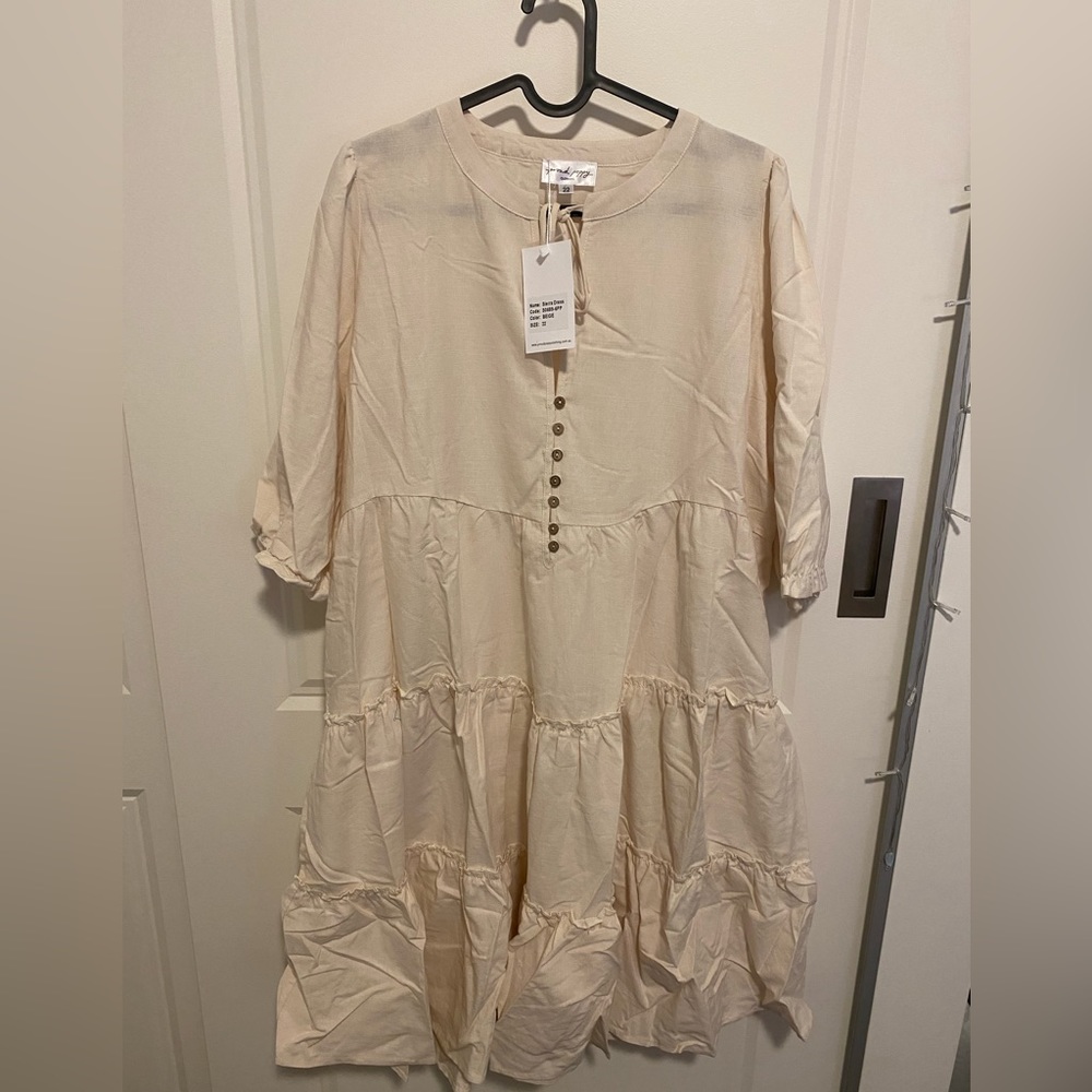Beige sierra dress - Picture 1 of 2